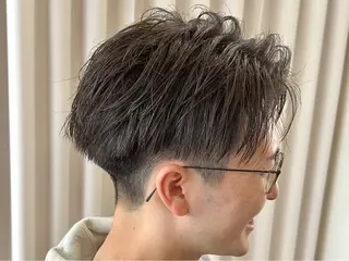 ショート センターパート 韓国ヘア・綾也のヘアスタイル
