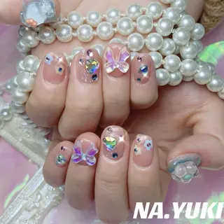 ネイル 🦋 Queenieのネイルデザイン