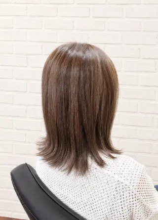 ミディアム カラー 齋藤 真理子のヘアスタイル