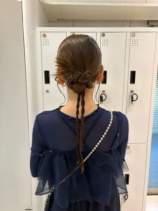 ヘアアレンジ レイヤー🌟艶カラー 🕊まやのヘアスタイル