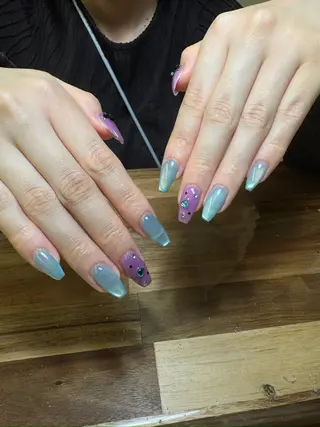 ネイル ユリ🎀長さだし/ パラジェル/持ち込みのネイルデザイン