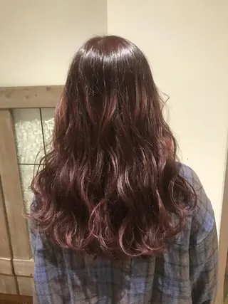 セミロング ブリーチカラー☆ 再生トリートメントのヘアスタイル