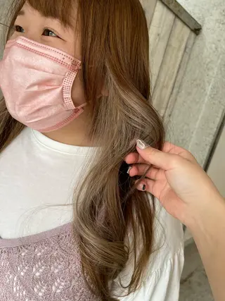 ロング カラー 岩下 侑里のヘアスタイル