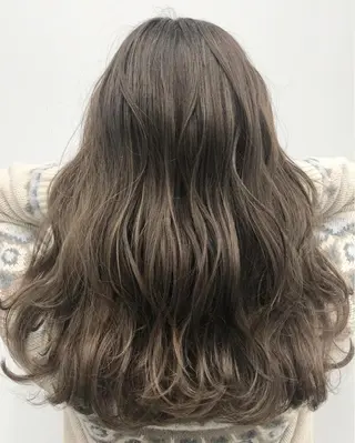 セミロング カラー 【公式】amble luxe池袋東口🩷のヘアスタイル