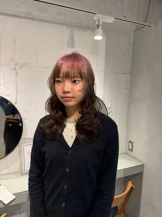 セミロング 新宿/顔周りカット +レイヤー＝しずく♩のヘアスタイル