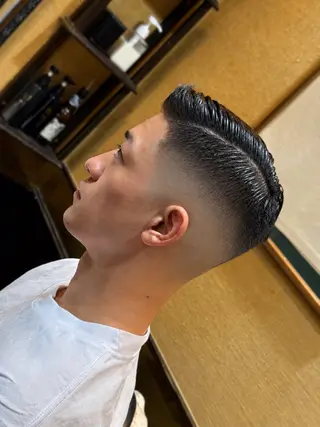 ショート フェード×パーマ職人 酒井悠成のヘアスタイル