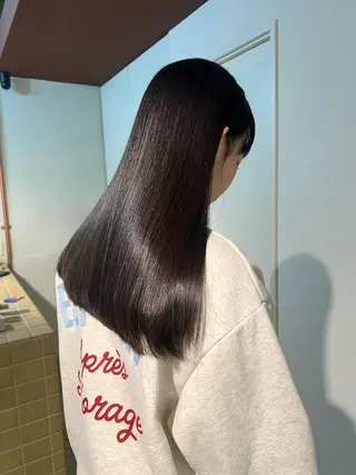 ロング カラー イワマ ナツミのヘアスタイル