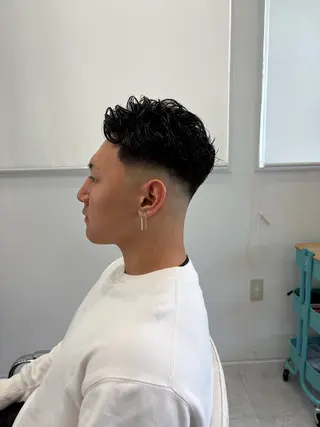 ショート パーマ 本間 颯太のヘアスタイル