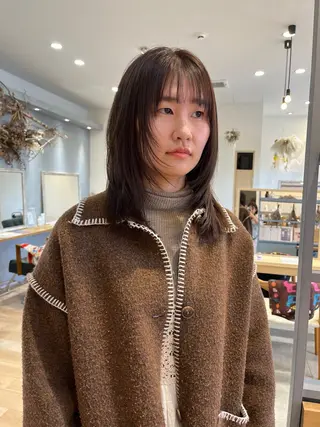 ミディアム カラー 吉原 由菜のヘアスタイル