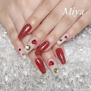 ネイル 🦋 Queenieのネイルデザイン