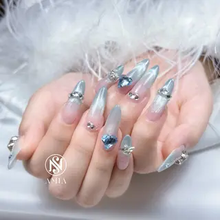 ロング 🌟AMIA BEAUTY🌟のネイルデザイン