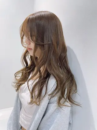 ロング カラー 佐野 えり奈のヘアスタイル