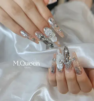 ネイル MQueen ネイルサロンのネイルデザイン