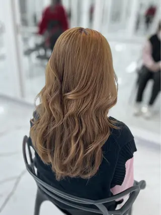 ロング レイヤー／Wカラー ／マッキーのヘアスタイル