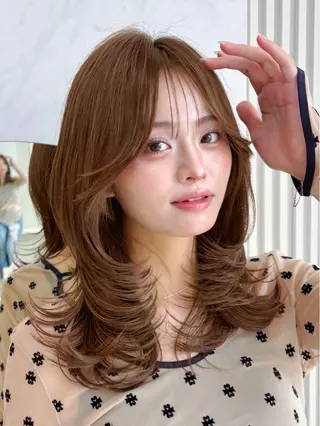 ミディアム カラー かなこ/ミディアム レイヤー/ワンカールのヘアスタイル