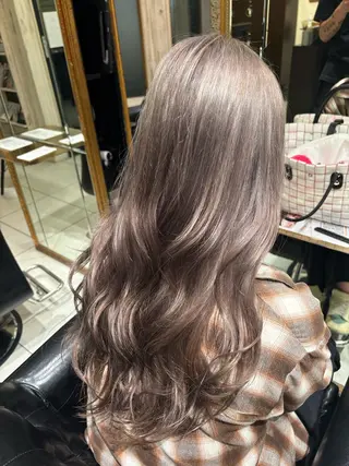 ロング カラー 松井 悠希のヘアスタイル