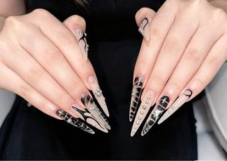 ネイル Yuna✨ Saran Nailのネイルデザイン