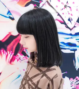 ミディアム パーマ 趙 英来のヘアスタイル