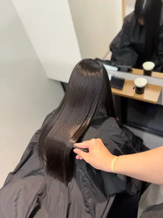 ロング ダメージレスブリーチ ×美髪矯正【滝太】のヘアスタイル
