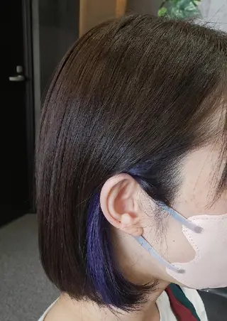 ショート カラー 黒田 かな子のヘアスタイル