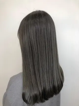 セミロング カラー 【透明感、艶髪】西村 有司のヘアスタイル