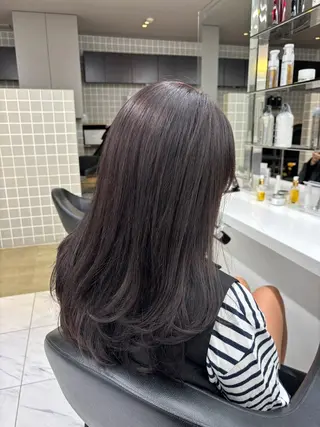 ミディアム カラー 抜け感レイヤー︴ ニュアンスカラーのヘアスタイル