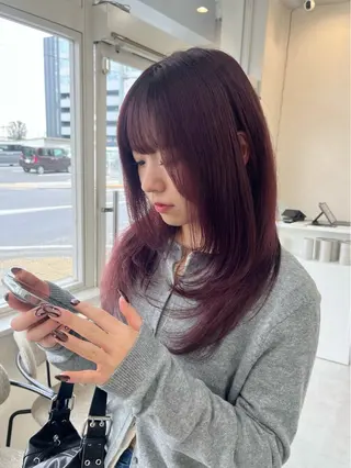 ロング カラー 長山 茉白のヘアスタイル