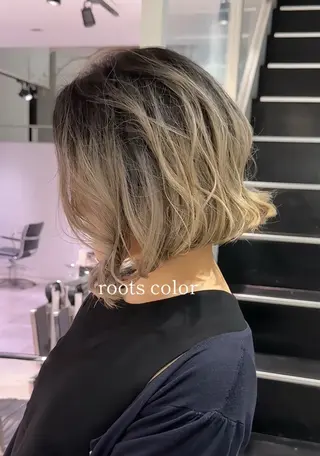 ショート カラー CHERIEブリーチ ダブルカラー 天神のヘアスタイル