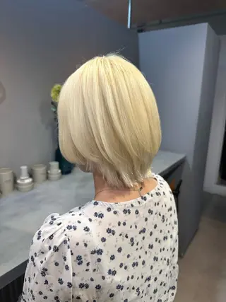 ショート カラー 🌟ハイライト/ハイ トーン🌟MIKIのヘアスタイル