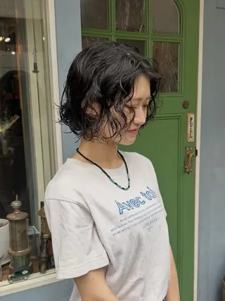 ショート パーマ BRITS 渡辺 菜々子のヘアスタイル