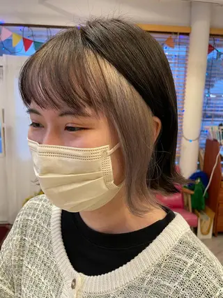 ミディアム インナーカラー 推し ブリーチ 髪質改善のヘアスタイル