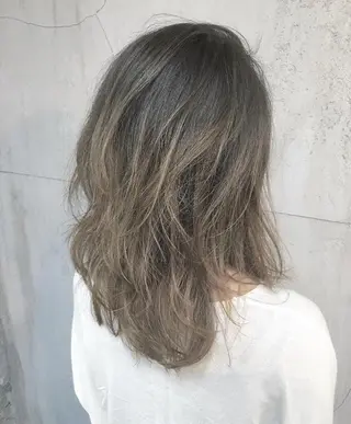 ロング カラー ヘアアレンジ 大阪レミーエクステ チビ編み込みのヘアスタイル