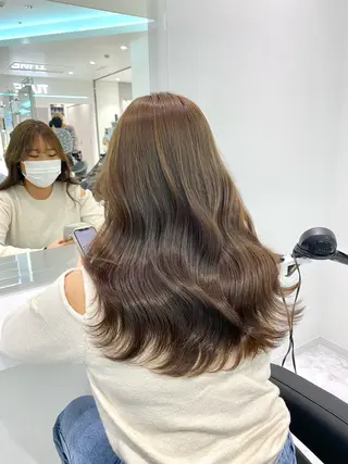 セミロング カラー センターパート特化 井上健太のヘアスタイル