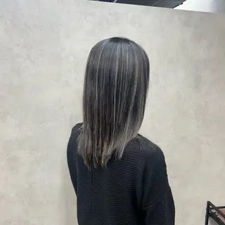 ミディアム カラー 渡来 美都のヘアスタイル