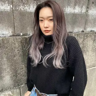ロング カラー ヤクシジ レンのヘアスタイル