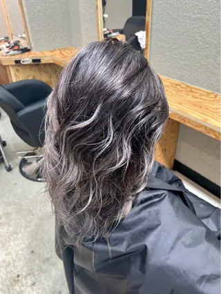 セミロング カラー 🇺🇸Men's Balayageのヘアスタイル
