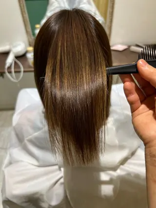ミディアム パーマ PON　ハイトーン ショートカット心斎橋のヘアスタイル