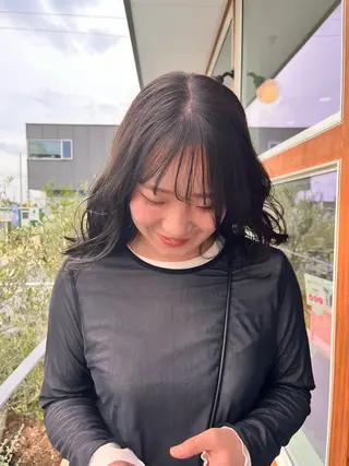 セミロング カラー 吉水 果穂のヘアスタイル