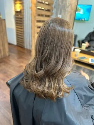セミロング カラー Luzir⭐︎ GEN⭐︎のヘアスタイル