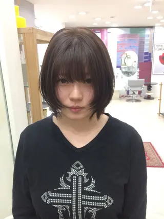 ショート カラー 杏華レイヤー/ パーマ/ハイトーンのヘアスタイル