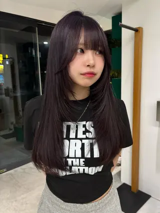 カラー なのは\透け感カラー \レイヤーカットのヘアスタイル