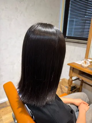 セミロング 小松 莉夏子のヘアスタイル