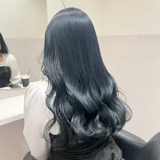 ロング カラー 🩵ブリーチカラー MIORI🩵のヘアスタイル