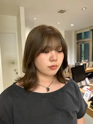 セミロング カラー 安丸 結夏のヘアスタイル