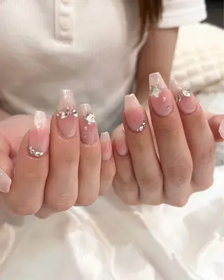 ネイル Nail salon Rhonaのネイルデザイン