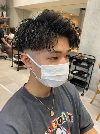 パーマ メンズ 似合う髪型見つけます AYAKAのヘアスタイル