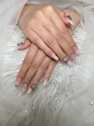 ネイル 🌈 Laule'aのネイルデザイン