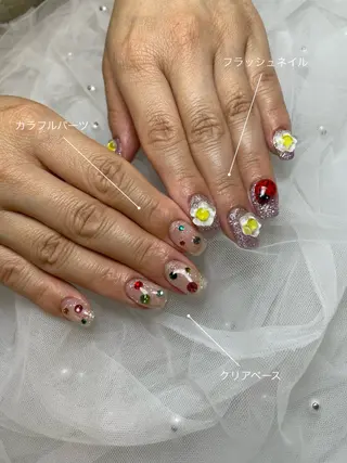 ネイル パーツたくさん🍓 SUMIのネイルデザイン