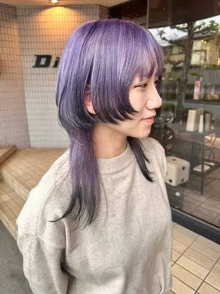 セミロング タカツド ユウキのヘアスタイル