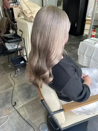 ロング カラー 吉村 夏椰のヘアスタイル